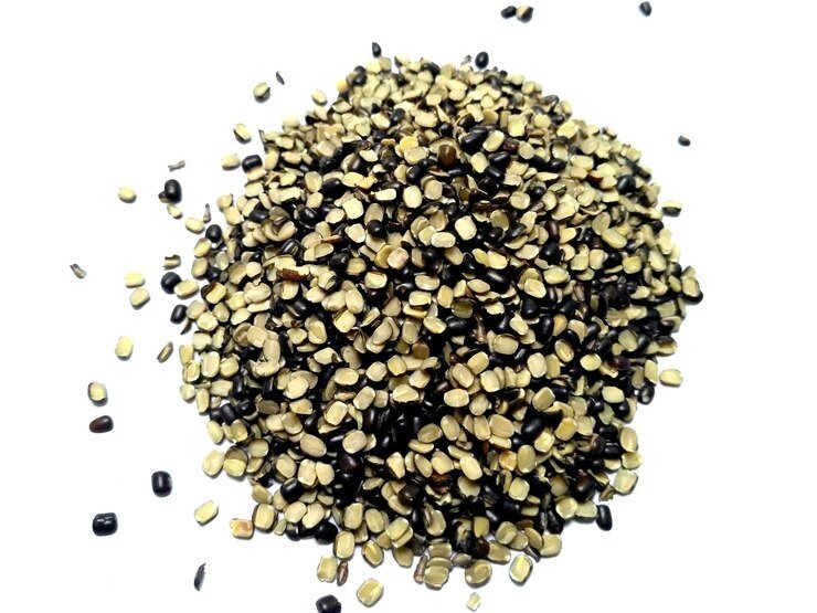 Urad market under pressure due to weak demand from pulse mills and a $15 price drop in Burma